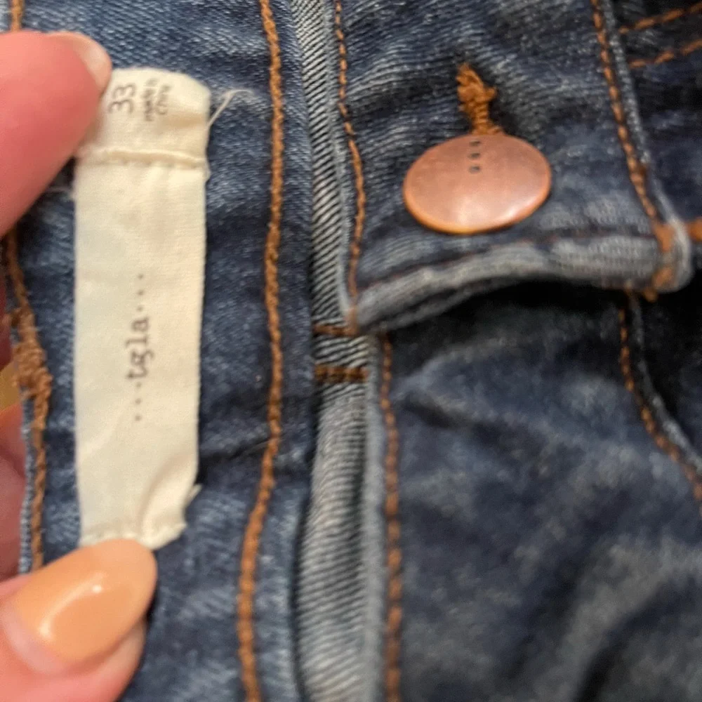 Shorts - Picture 3 of 3